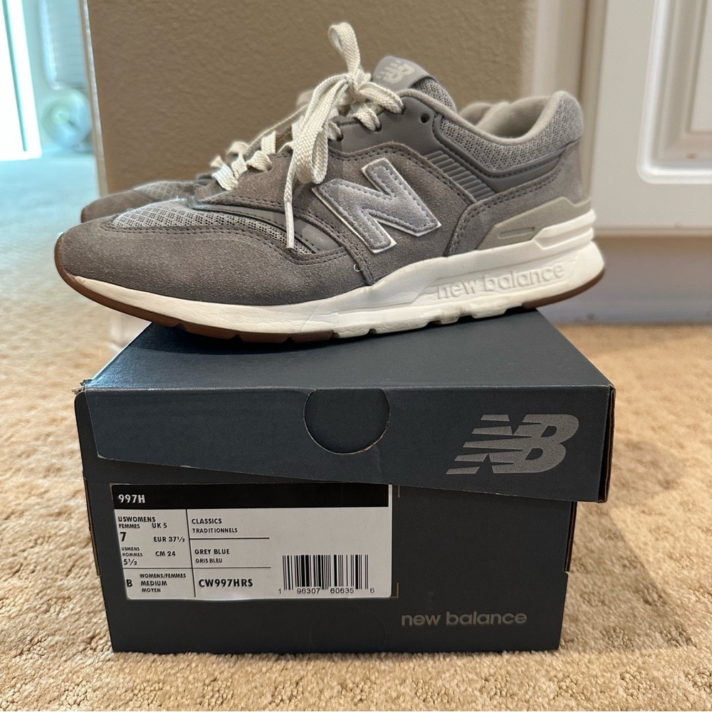 New Balance 997h suede, mesh, and fabric sneakers in grey/pale blue/cream color